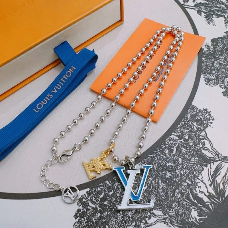 TravelReady Louis Vuitton Necklaces 247814