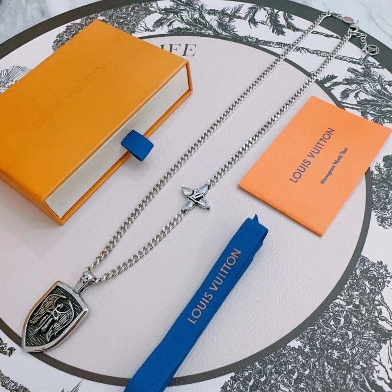 Louis Vuitton Necklaces Breathable 247808