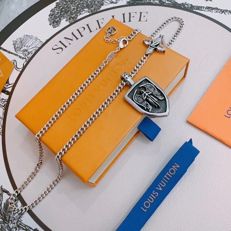 Louis Vuitton Necklaces Breathable 247808