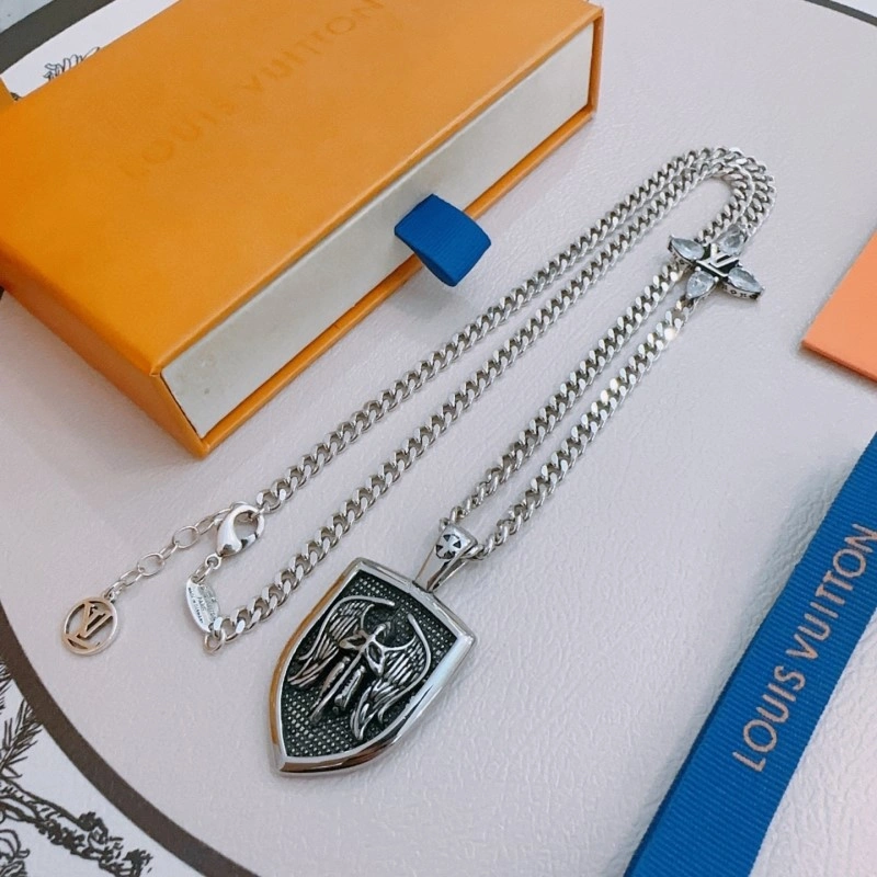 Louis Vuitton Necklaces Breathable 247808