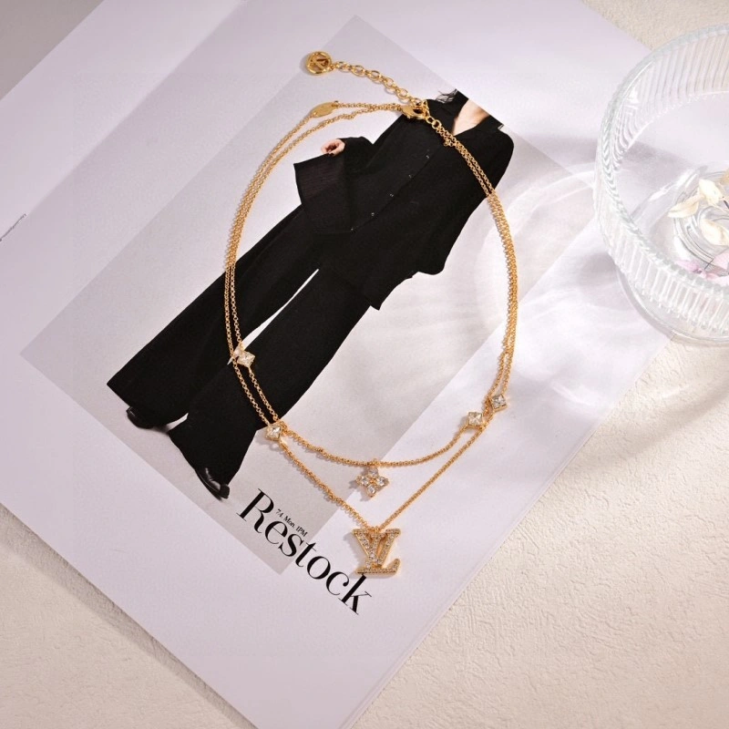 Louis Vuitton Necklaces Sporty 247810