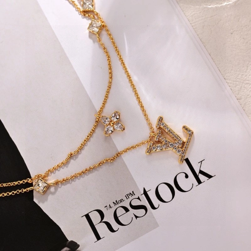 Louis Vuitton Necklaces Sporty 247810