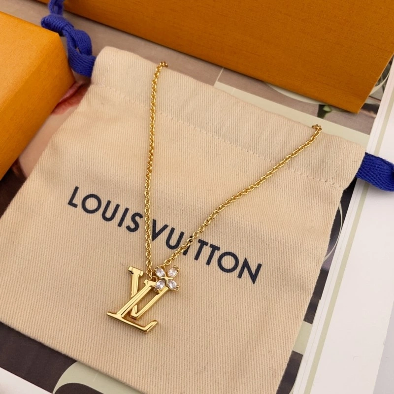 Louis Vuitton Necklaces Seasonal 247824