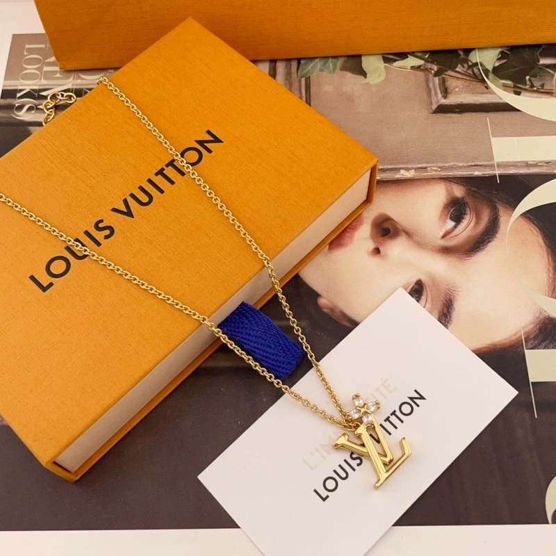 Louis Vuitton Necklaces Seasonal 247824