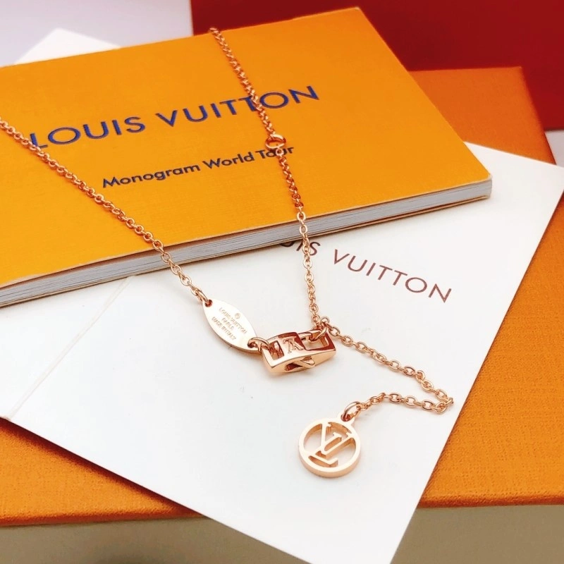Louis Vuitton Necklaces Attractive 247805