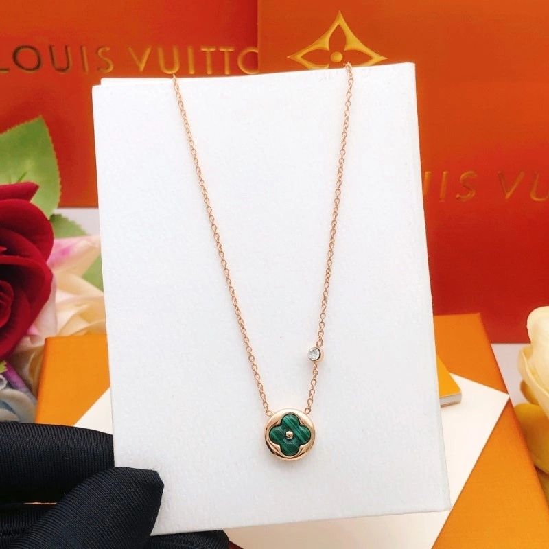 Louis Vuitton Necklaces Attractive 247805