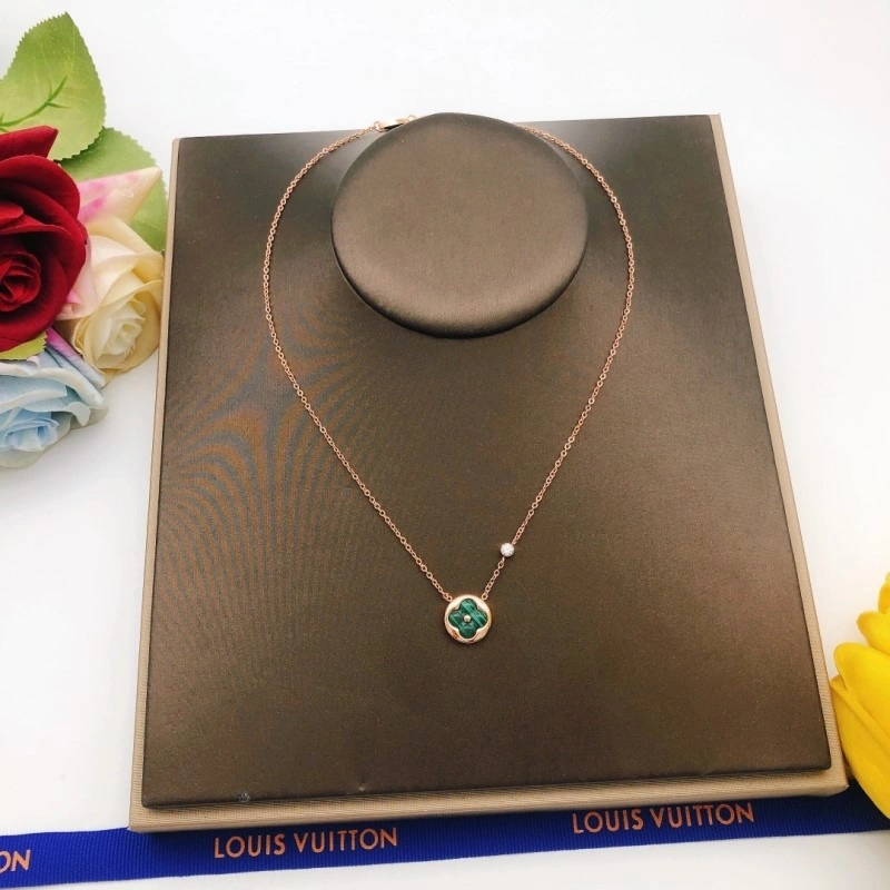 Louis Vuitton Necklaces Attractive 247805