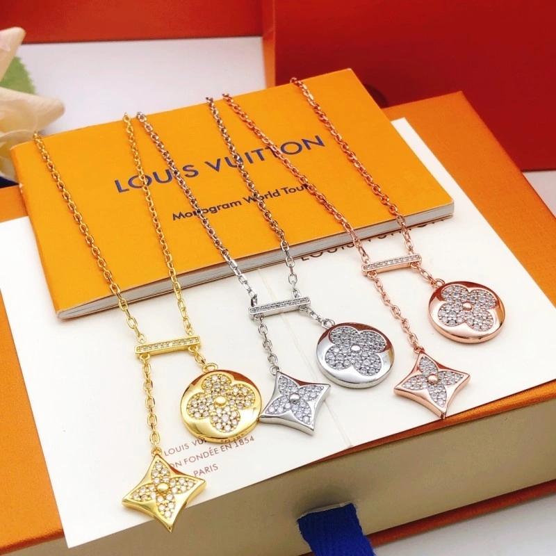 Attractive Louis Vuitton Necklaces 247812