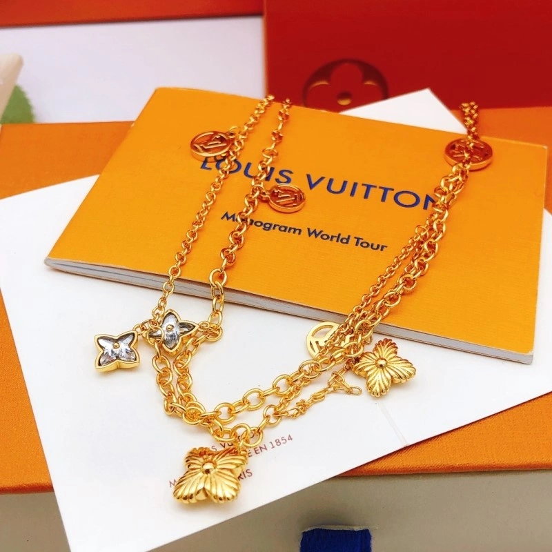 Elegant Louis Vuitton Necklaces 247804