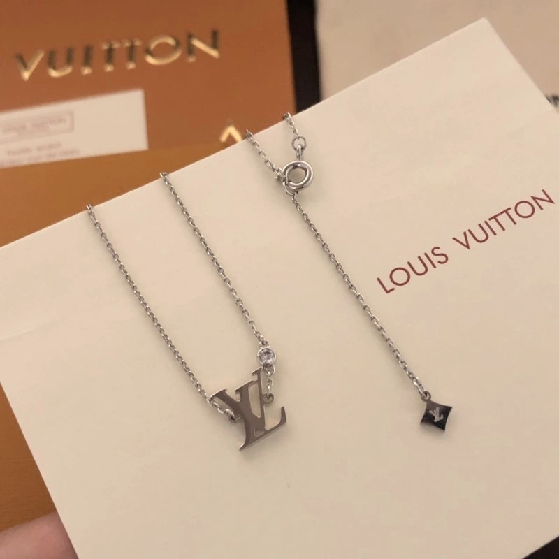 RelaxedFit Louis Vuitton Necklaces 247811