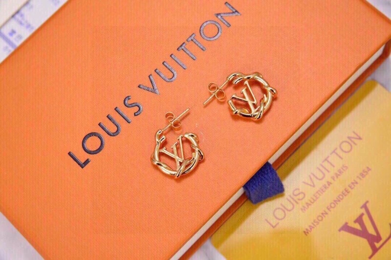 Louis Vuitton Necklaces Fashionable 247801