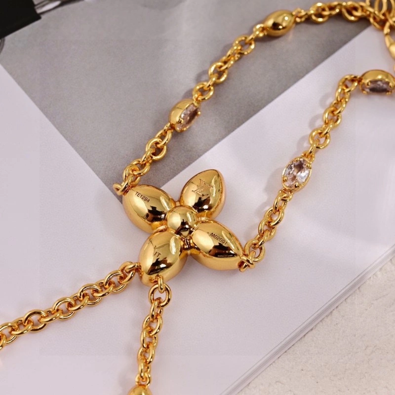 Louis Vuitton Necklaces Practical 247800