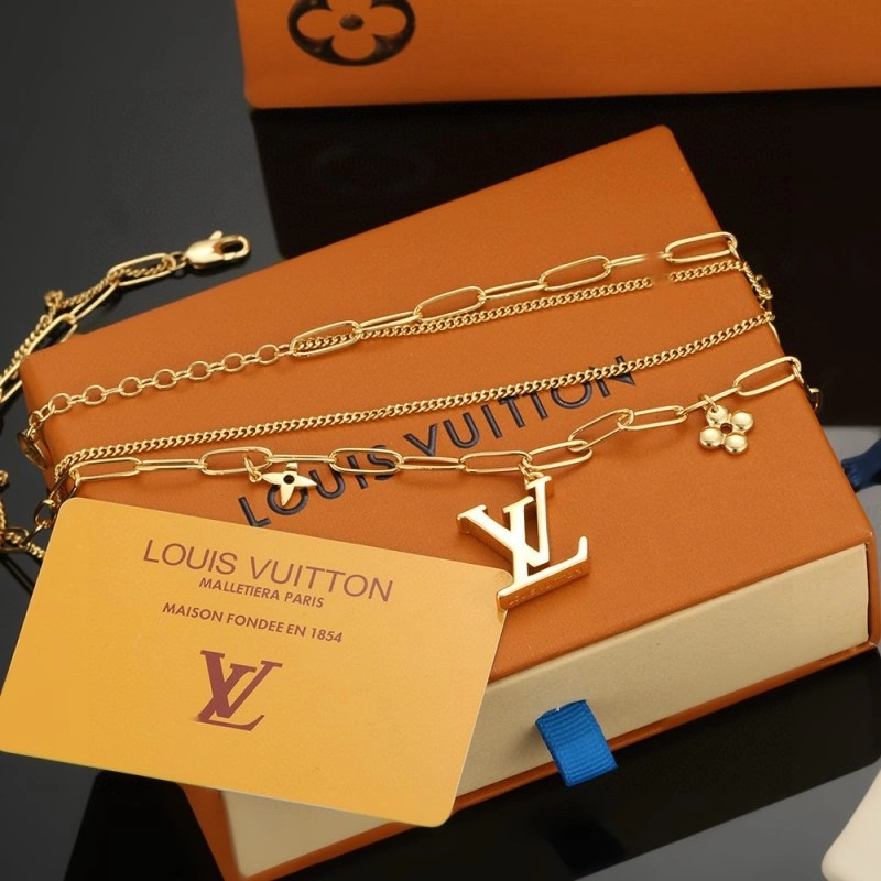 Louis Vuitton Necklaces Attractive 247798