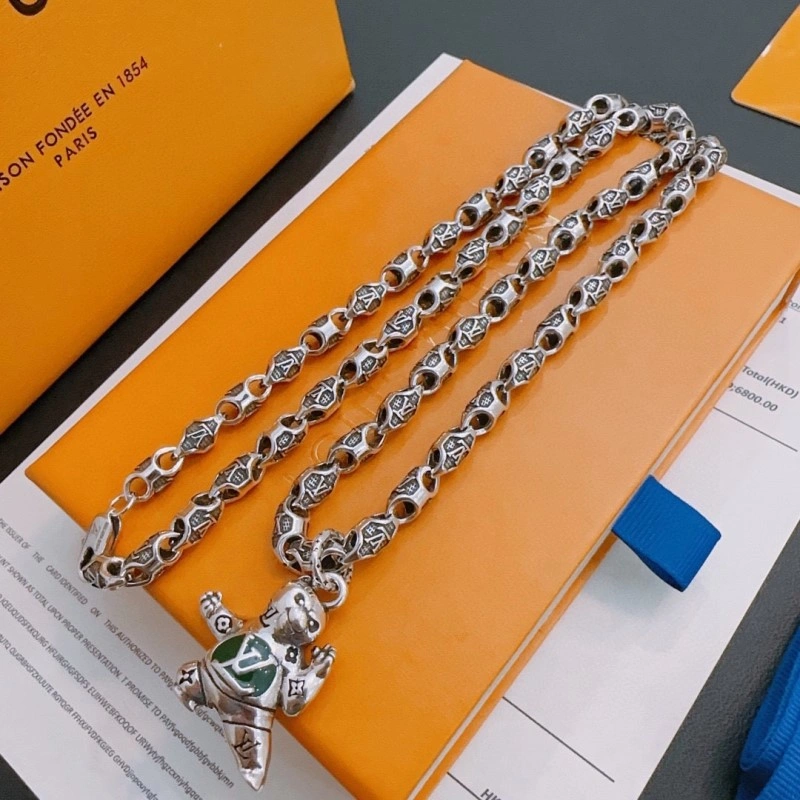 Packable Louis Vuitton Necklaces 247794