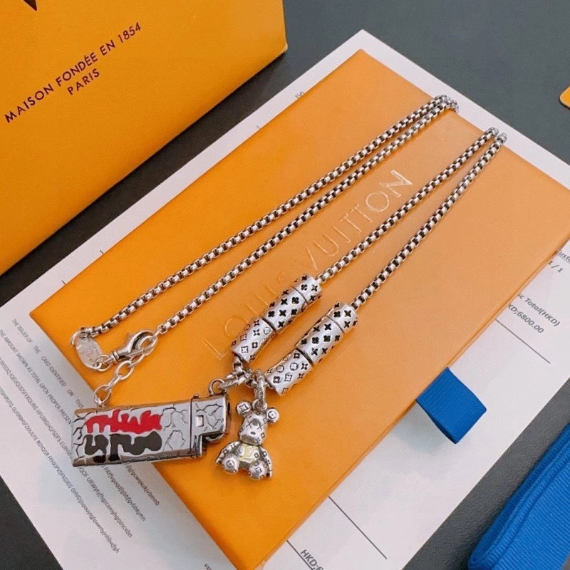 Compact Louis Vuitton Necklaces 247795
