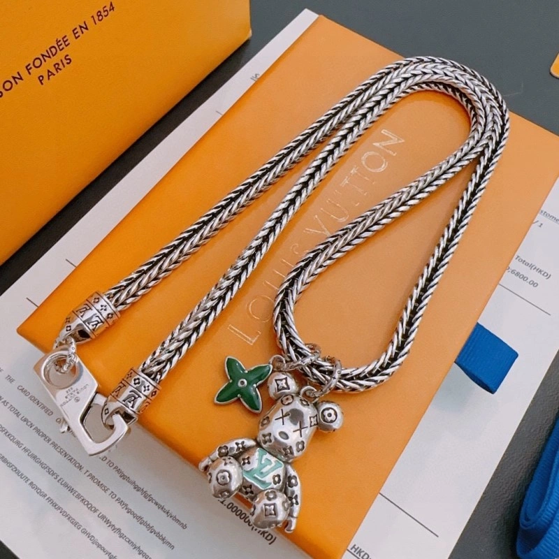 Elegant Louis Vuitton Necklaces 247793