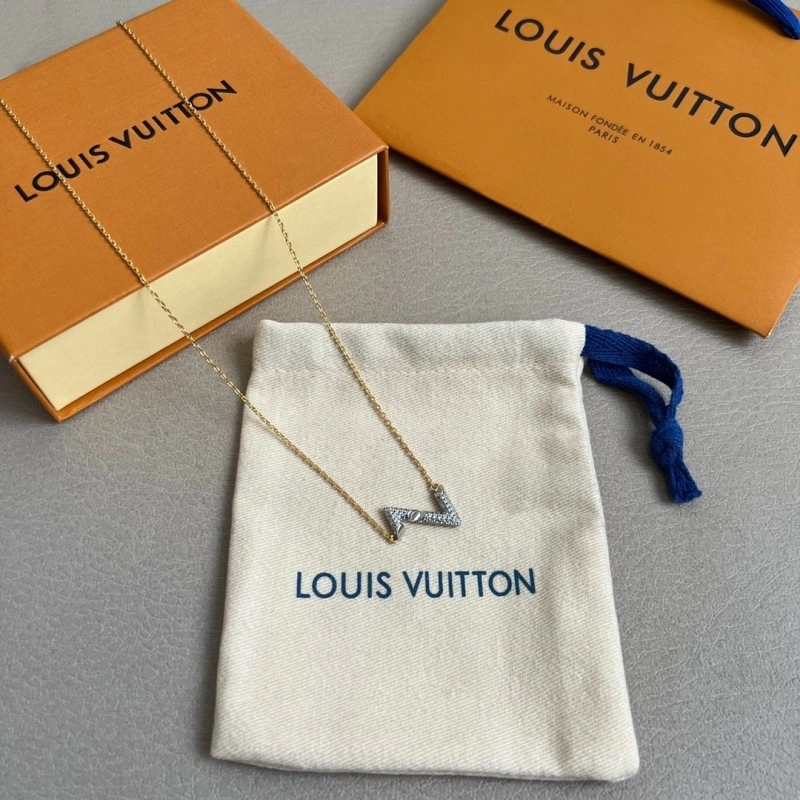 Louis Vuitton Necklaces Seasonal 247788