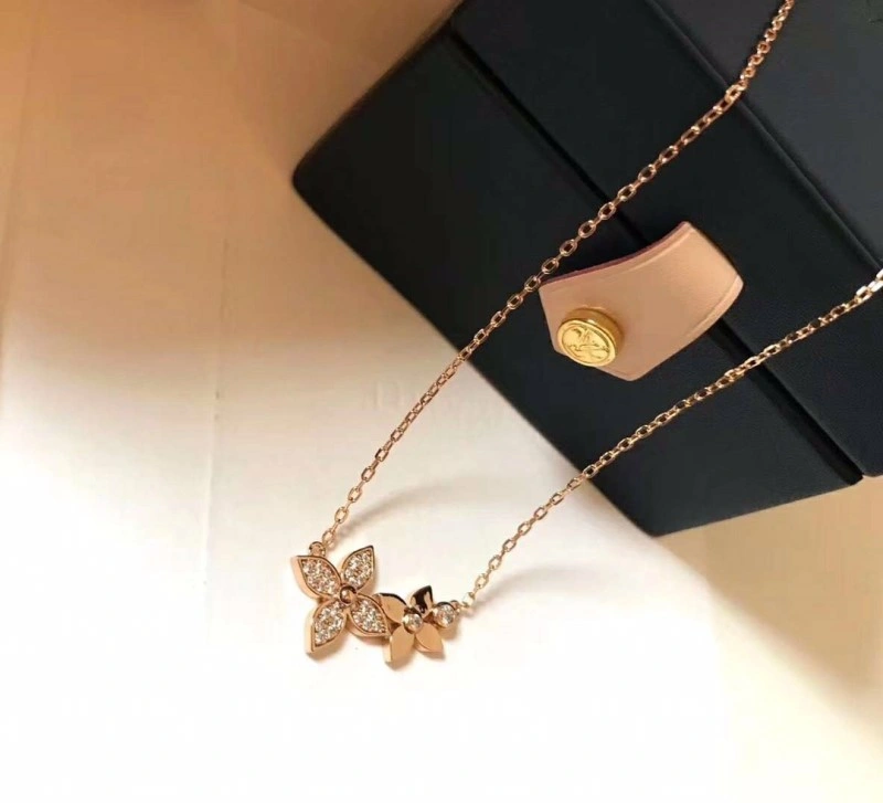 Louis Vuitton Necklaces Sleek 247768