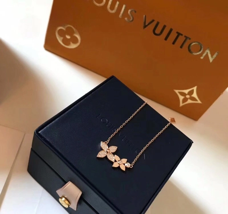 Louis Vuitton Necklaces Sleek 247768