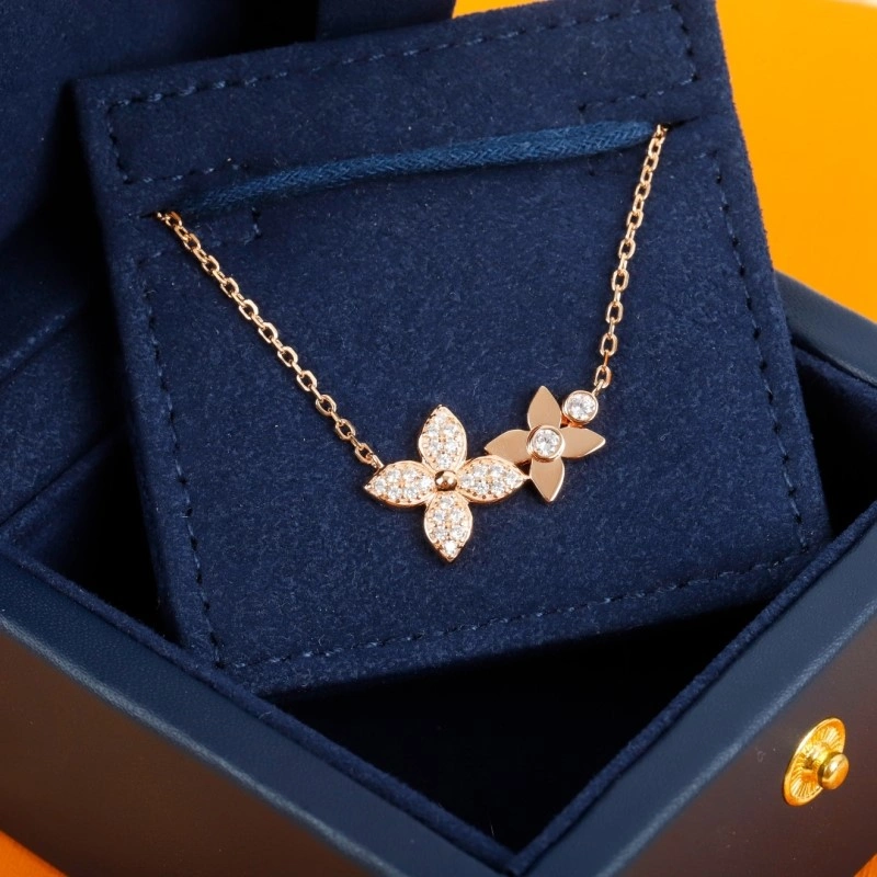 Louis Vuitton Necklaces Durable 247758