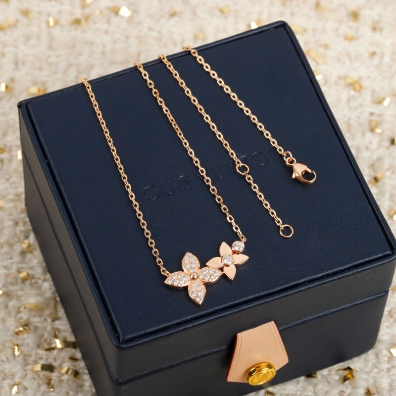 Louis Vuitton Necklaces Durable 247758