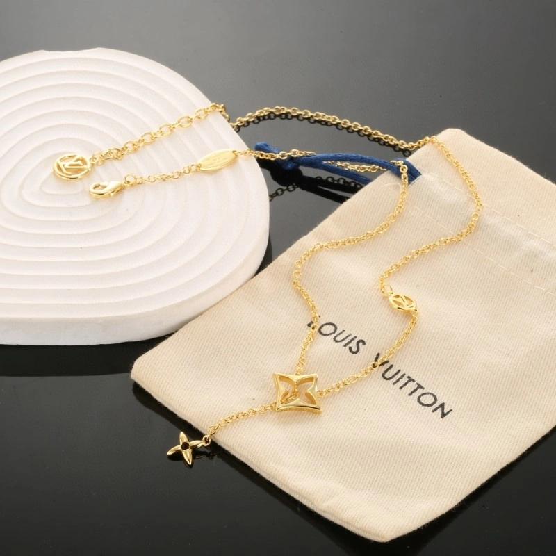 FreshLook Louis Vuitton Necklaces 247759