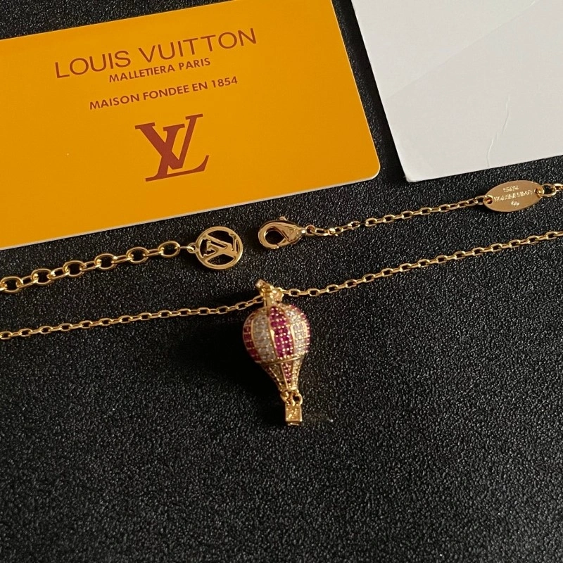 Neat Louis Vuitton Necklaces 247786