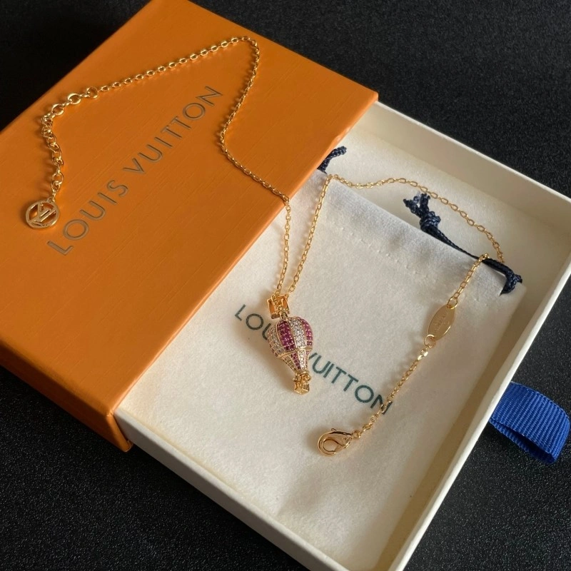 Neat Louis Vuitton Necklaces 247786