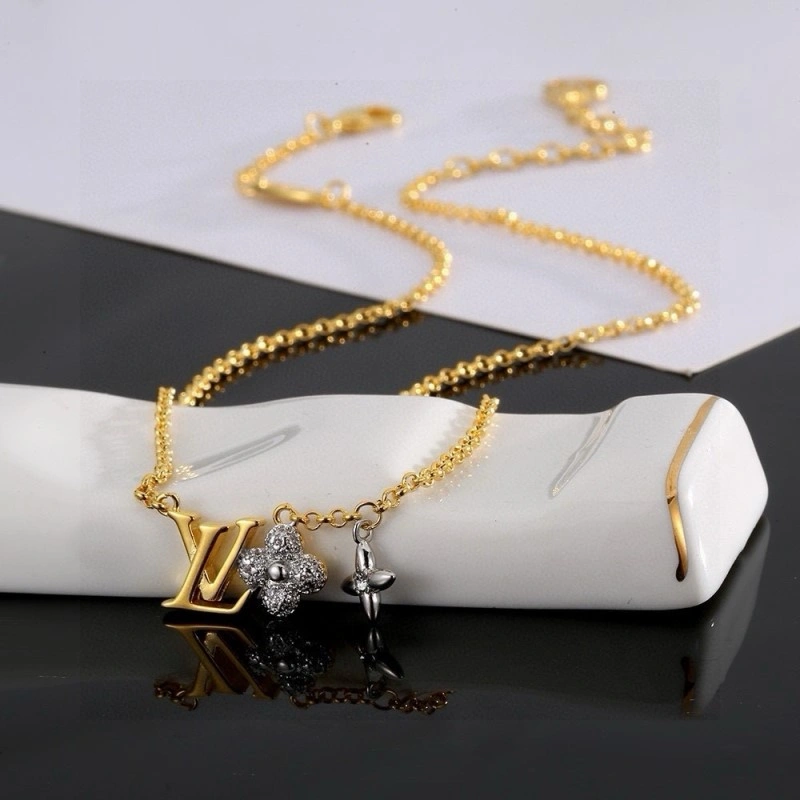 Trendsetting Louis Vuitton Necklaces 247767