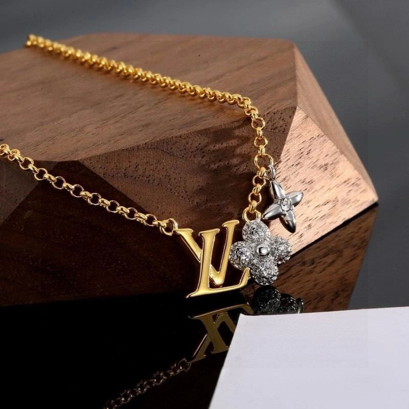 Trendsetting Louis Vuitton Necklaces 247767