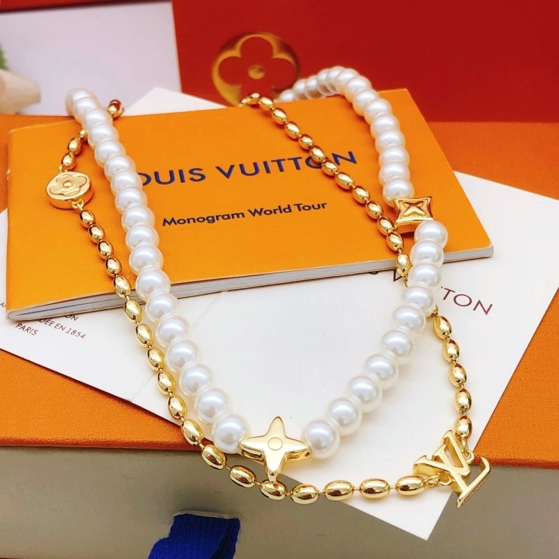 Vibrant Louis Vuitton Necklaces 247761