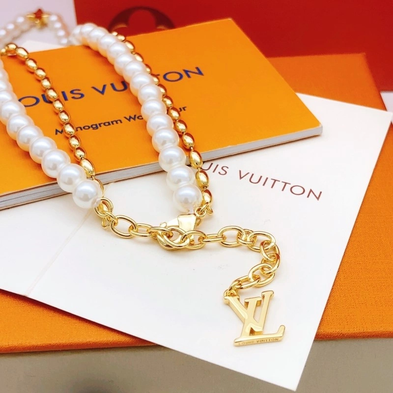 Vibrant Louis Vuitton Necklaces 247761