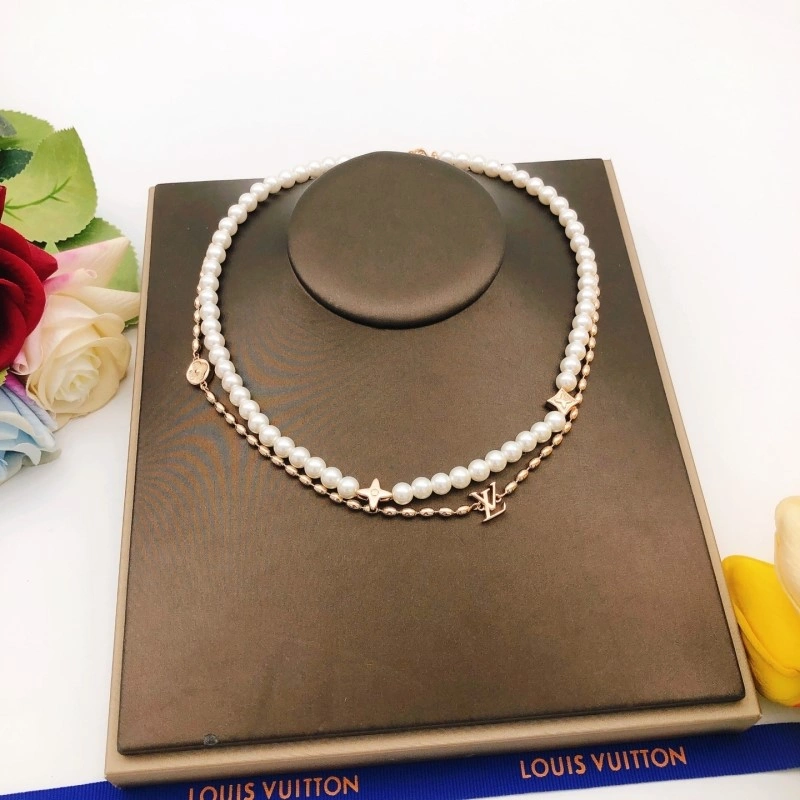 Louis Vuitton Necklaces Attractive 247766