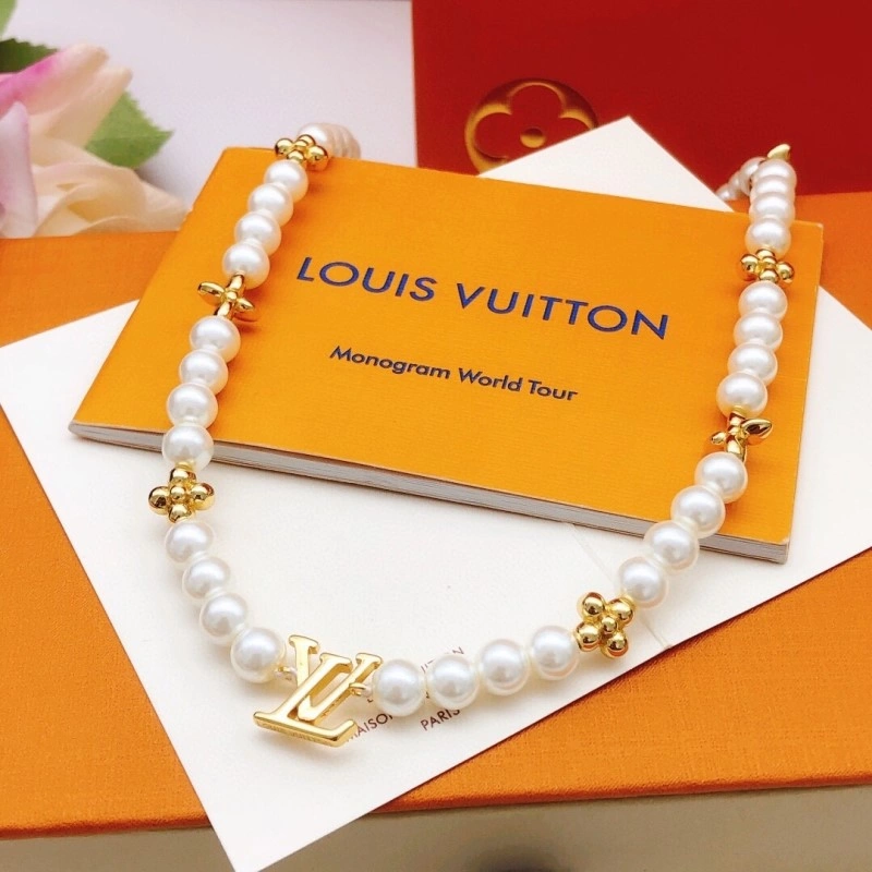 Breathable Louis Vuitton Necklaces 247760