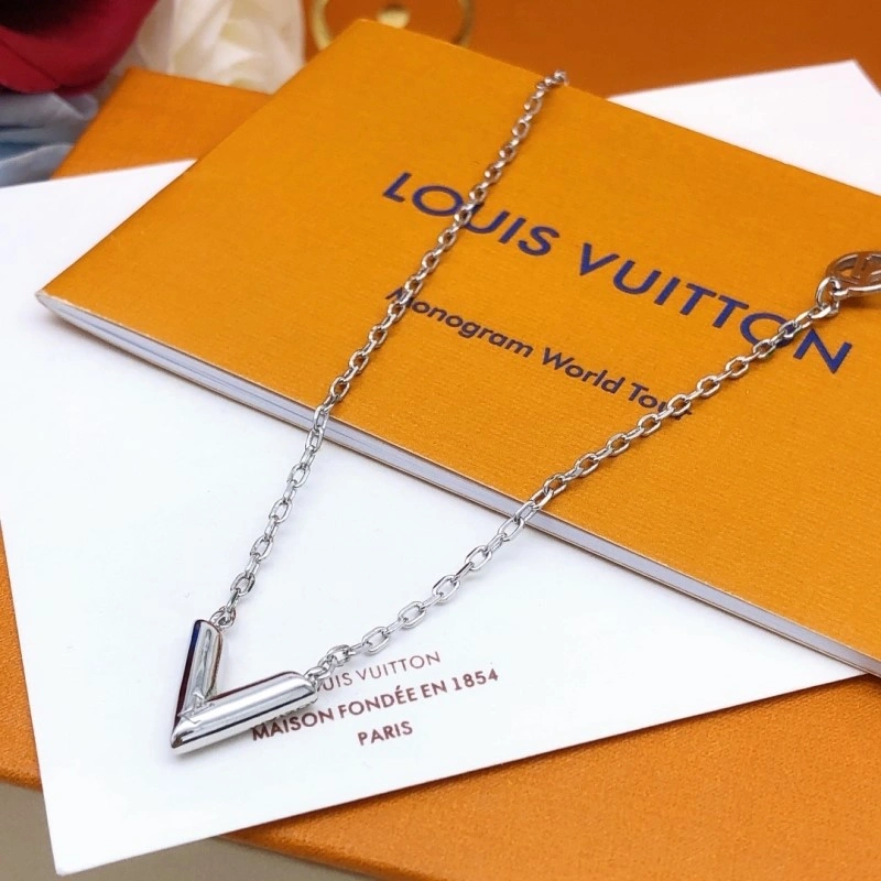 Louis Vuitton Necklaces ZipUp 247764
