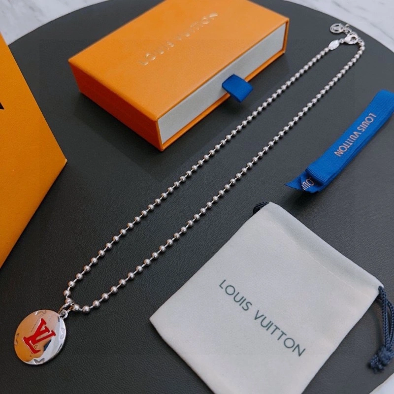 Louis Vuitton Necklaces Soft 247777