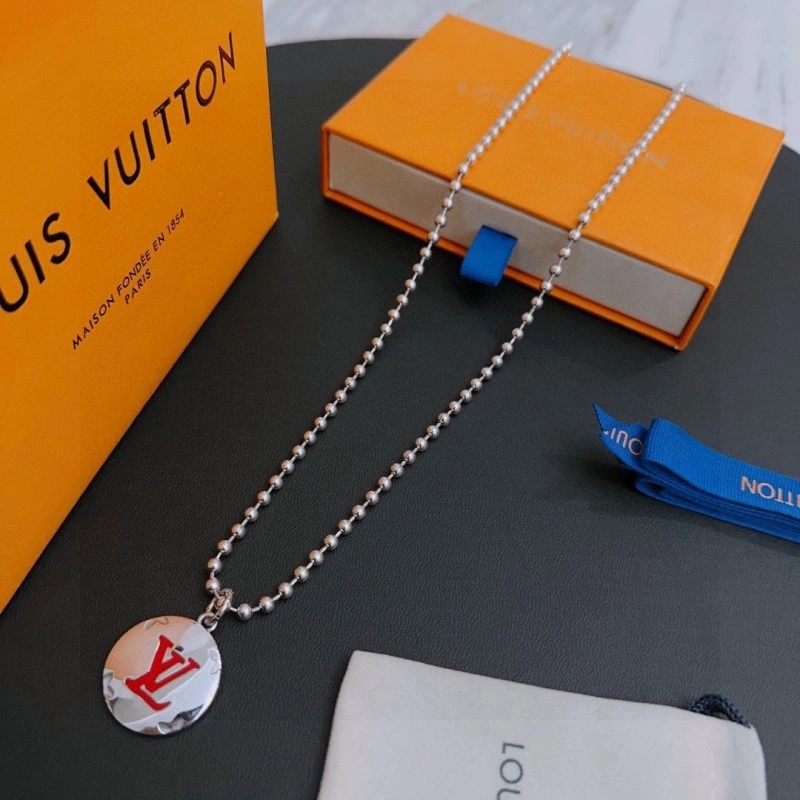 Louis Vuitton Necklaces Soft 247777