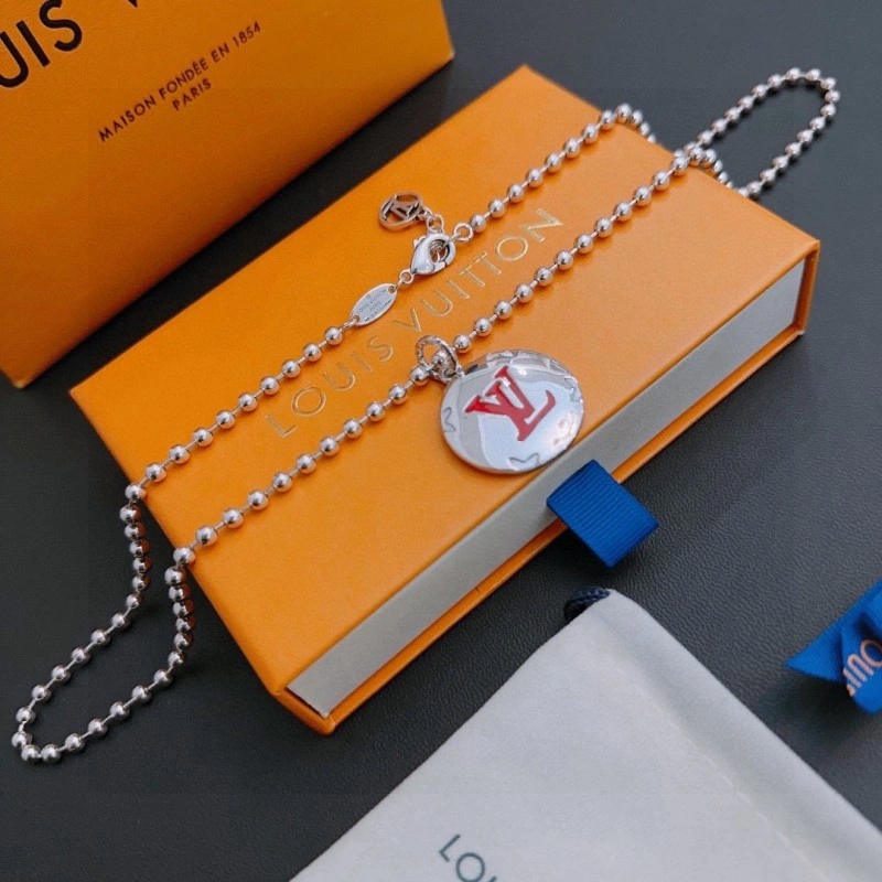 Louis Vuitton Necklaces Soft 247777