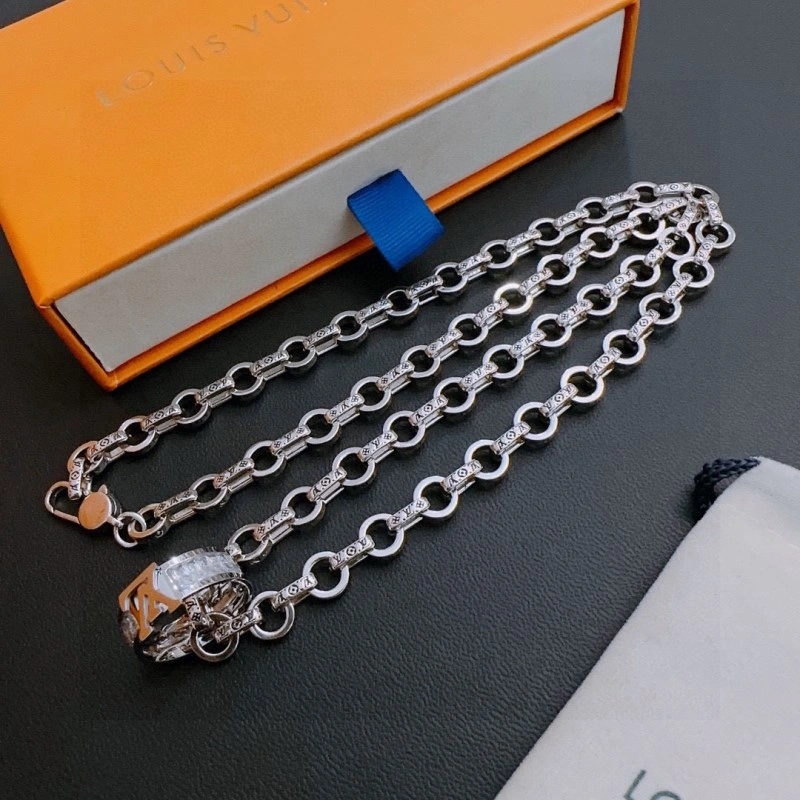 Louis Vuitton Necklaces Snug 247780