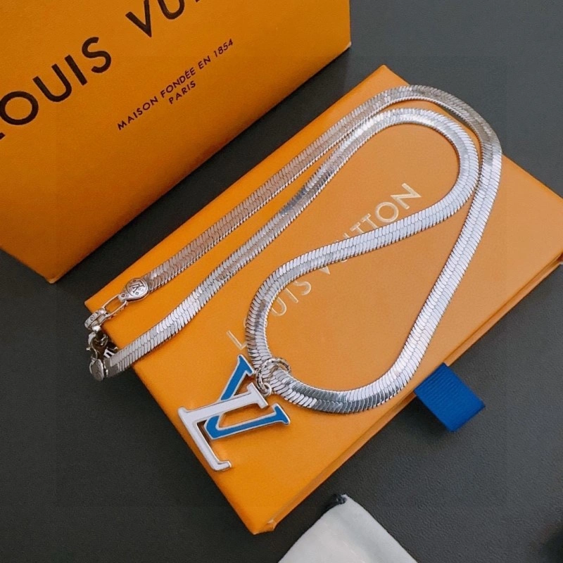 Stylish Louis Vuitton Necklaces 247783