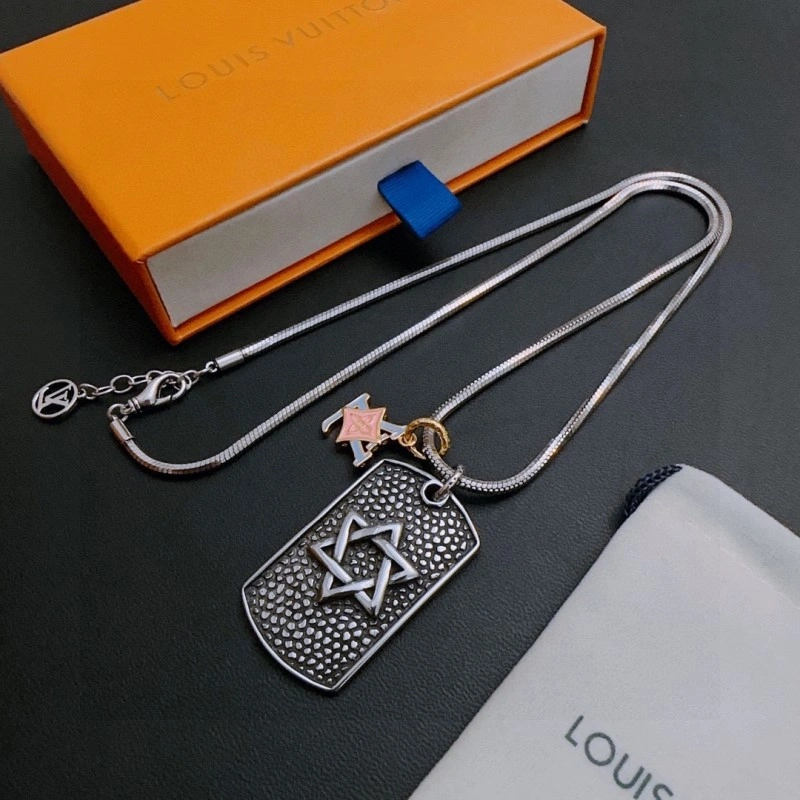 Louis Vuitton Necklaces Comfortable 247771