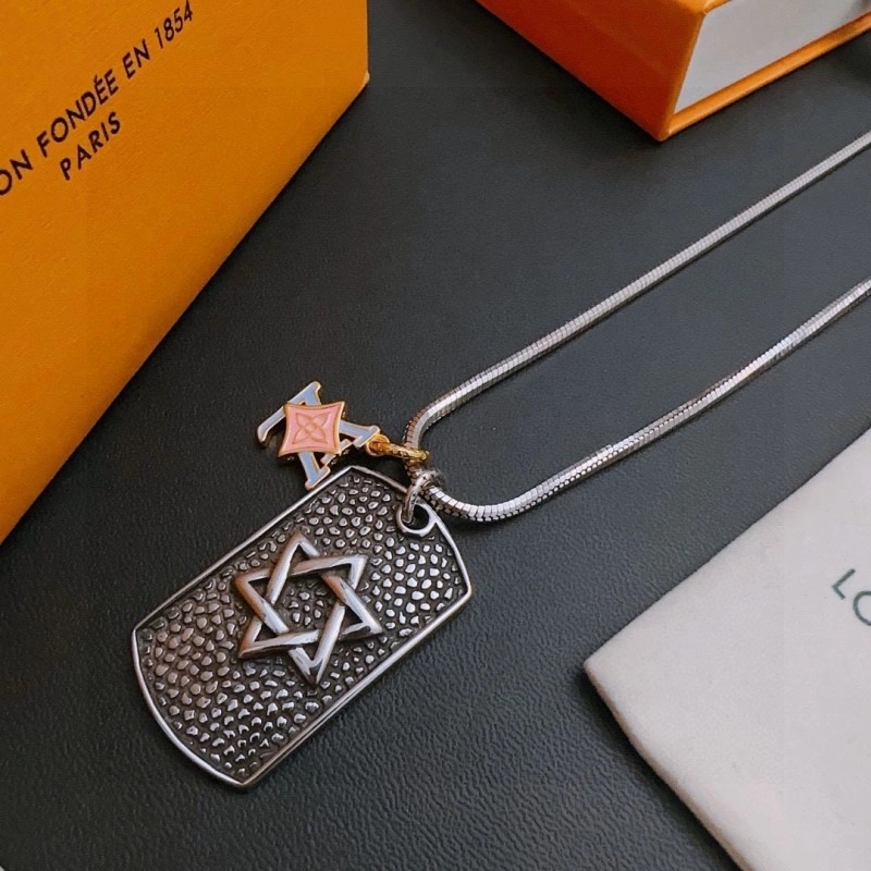 Louis Vuitton Necklaces Comfortable 247771