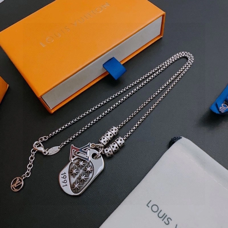 Louis Vuitton Necklaces Cozy 247784