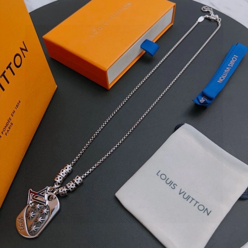 Louis Vuitton Necklaces Cozy 247784