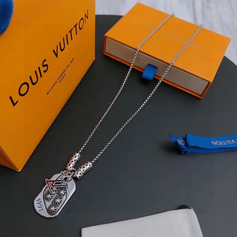 Louis Vuitton Necklaces Cozy 247784