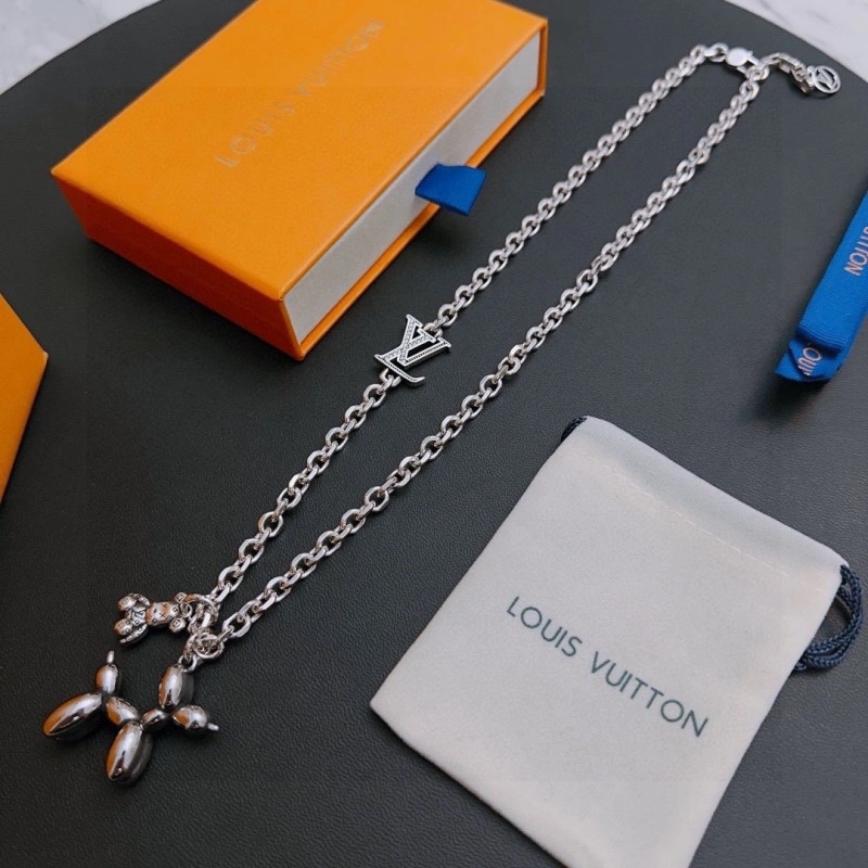 Louis Vuitton Necklaces ZipUp 247754