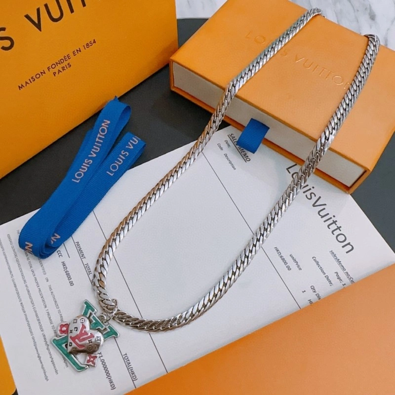 Louis Vuitton Necklaces Minimalist 247753