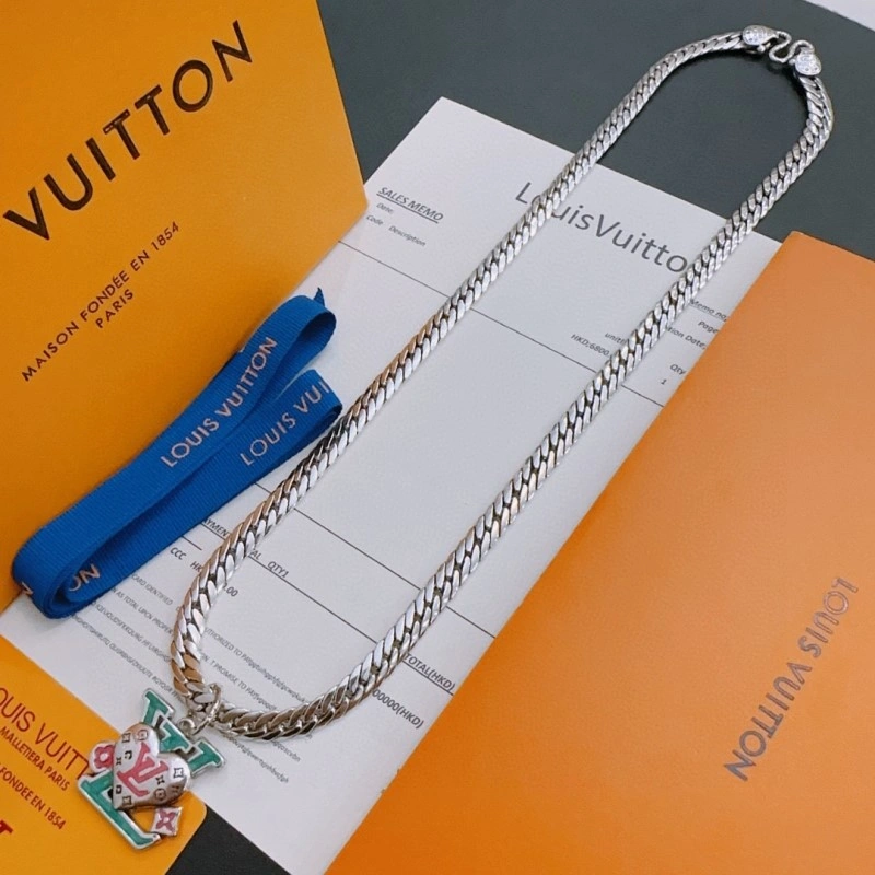 Louis Vuitton Necklaces Minimalist 247753