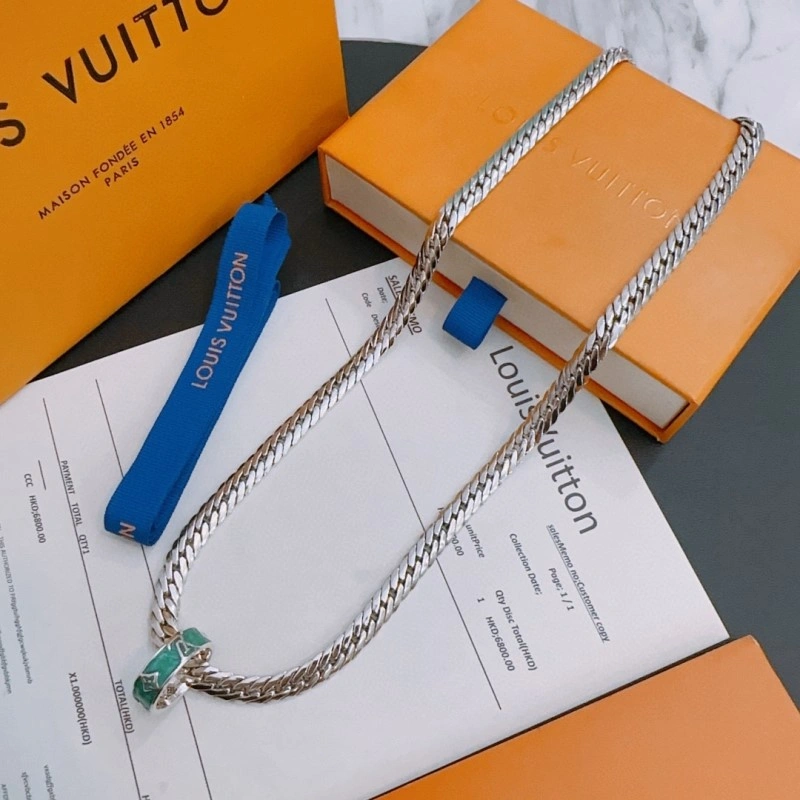 Seasonal Louis Vuitton Necklaces 247750