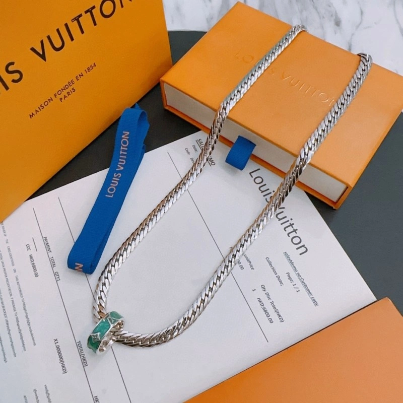 Seasonal Louis Vuitton Necklaces 247750